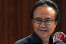 Minister asks banks to support fish breeding farms