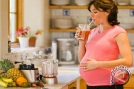 Manfaat Air Kelapa Untuk Perempuan Hamil