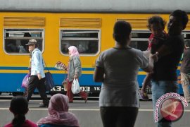 Tiket KA ekonomi 25-26 Agustus habis 