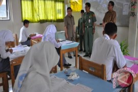 Ujian Nasional Tak Perlu Dihapus