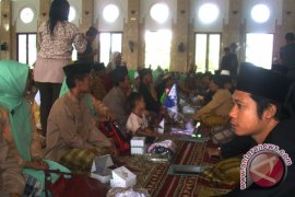20 pasang  warga Bengkulu ikut "nikah balai"
