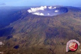 Jenazah Wamen ESDM dievakuasi dari ketinggian 2.500 mdpl