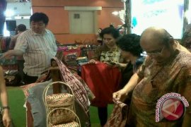 Produk Kerajinan Singkawang Dipamerkan di Festival Jakarta