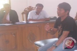 Saksi Tolak Barang Bukti Karena Ragukan Keasliannya