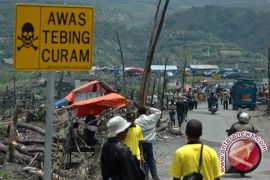 Staf khusus Dalai Lama kunjungi kawasan Merapi 