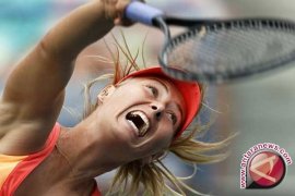  Sharapova Kalahkan Li Dalam Final Dihiasi Hujan Deras
