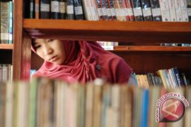 Buku sastra berbahasa Batak "Mangongkal Holi" diterbitkan 