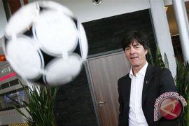 Jerman kalah dan Spanyol menang dalam laga pemanasan EURO 2012