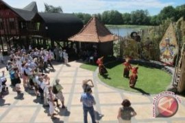 Taman Mini Indonesia di Floriade Belanda