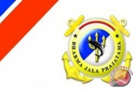 10 Kapal Motor Kecil Tertahan di Pelabuhan Pontianak