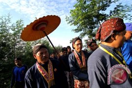 Ratusan warga ikuti upacara adat "Labuhan Merapi" 