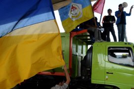 TOLAK KEDATANGAN BOEDIONO