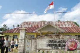 Seluruh Desa Pulau Enggano Terang