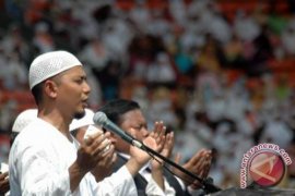 Penghuni Rutan Zikir Bersama Arifin