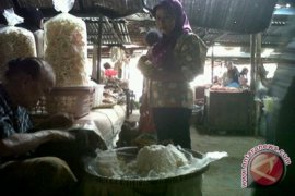 Pelaku UKM pertahankan growol beraroma "kecing"