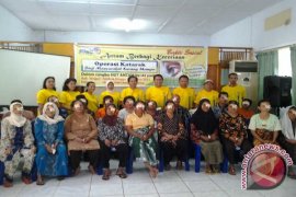 PT. Antam UBPN Sultra Gelar Operasi Katarak Gratis