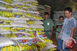 Disperindagkop Sidak Stok Sembako