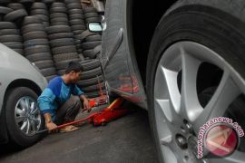Biaya servis mobil mewah 37 kali lebih mahal