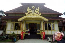  Novi- Wella Raih Gelar Duta Lingkungan Hidup 2016