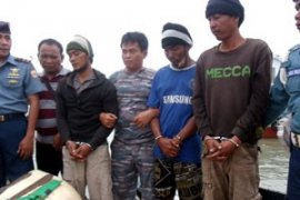 Lanal Karimun Tangkap Perompak Tongkang Pupuk