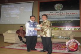 Hadi Mulyadi Hadiri Bedah Buku "Sepanjang Jalan Dakwah Tifatul Sembiring"