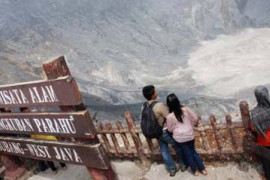 WISATA TANGKUBAN PARAHU