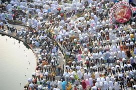 Shalat Ied Palembang Page 3 Small