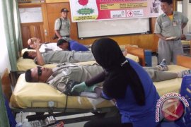 Mitra Binaan PT Antam Donor Darah