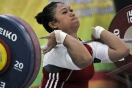 Sinta Atlet Angkat Besi Bali Raih Emas PON