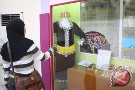 Manik-manik Borneo Tak Sekadar Hiasan