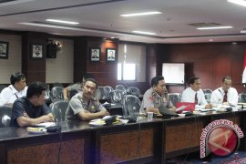 Komisi I-Polres Kukar Sepakat Cari Jalan Keluar soal Adat