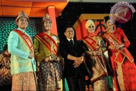 Grand Final Bujang Gadis Sumsel (BGSS) 2012 Page 4 Small