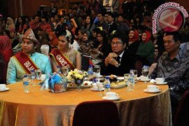 Grand Final Bujang Gadis Sumsel (BGSS) 2012 Page 6 Small