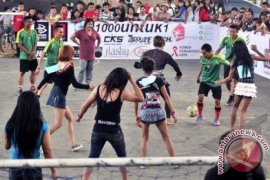 Timnas sepakbola Indonesia vs Waria Page 1 Small