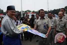 PT Pusri bantu dua unit ambulan