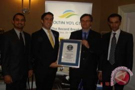 Rekor Baru Dunia - Satu Juta Cahaya yang Fantastik