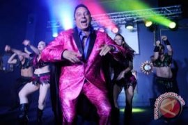 Artis Rekaman Pop-Dance Sir Ivan Merilis Albumnya yang Berjudul I Am Peaceman di India