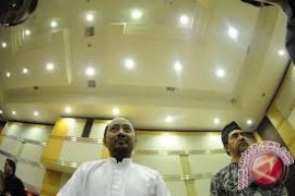 Pimpinan Syiah Sampang Gagal Keluar Dari Tahanan