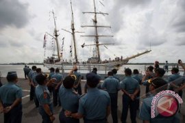 KRI Dewaruci ikut angkat citra pariwisata Indonesia