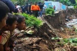 Satu Rumah di Banyumas Rusak Tertimpa Longsor