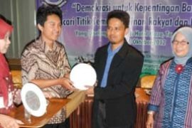Kemandirian Masyarakat Salah Satu Kunci Penyelenggaraan Demokrasi