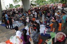 Lapak pakaian bekas pasar 16 mulai ditempati