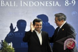 SBY Terima Ahmadinejad         