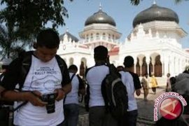 Darwis Triadi: Memotret Stereotip Jadi Kelemahan Fotografer