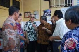 Mendikbud-Mantan Wapres Suka Soto Di Gubeng Pojok 