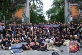 "Alpharian" Pelajari Bali Melalui Reli Foto