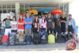 Mapala Stiepar Manado Ibadah Pra-Natal  di Tangkoko 