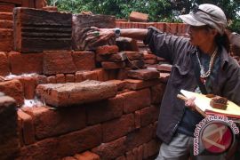 Pelukis Jansen Jasien meninggal dunia