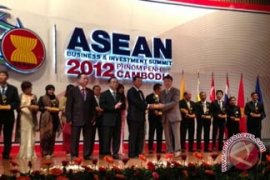 Dua Kemenangan bagi Meritus Hotels & Resorts pada ASEAN Business Awards 2012