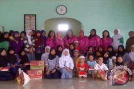 Ikiawan Palangka Raya Berbagi Kasih Jelang Natal 